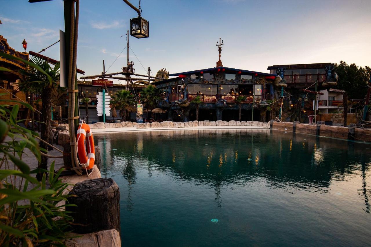 Hotel Pirates World Agde Exterior photo